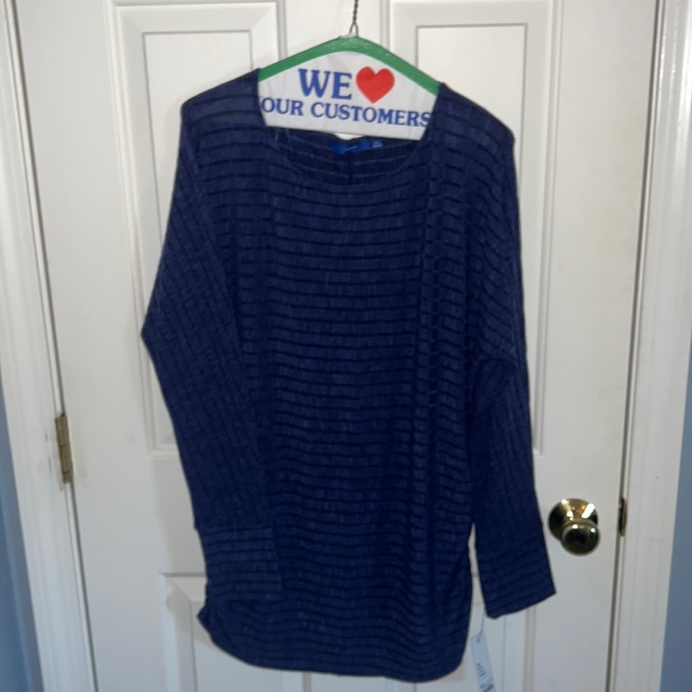 Women’s Apt 9 long sleeve shirt